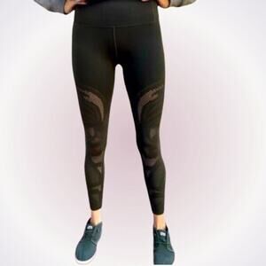 Lululemon olive green laser cut floral leggings | Sz 4